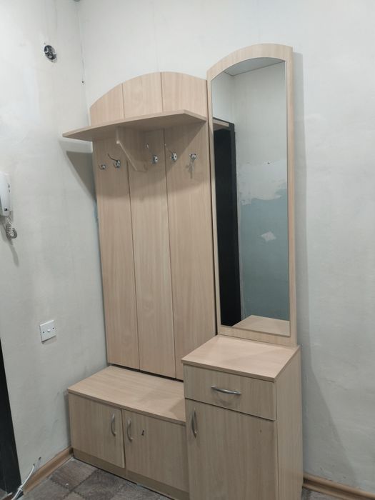 Продам прихожую.