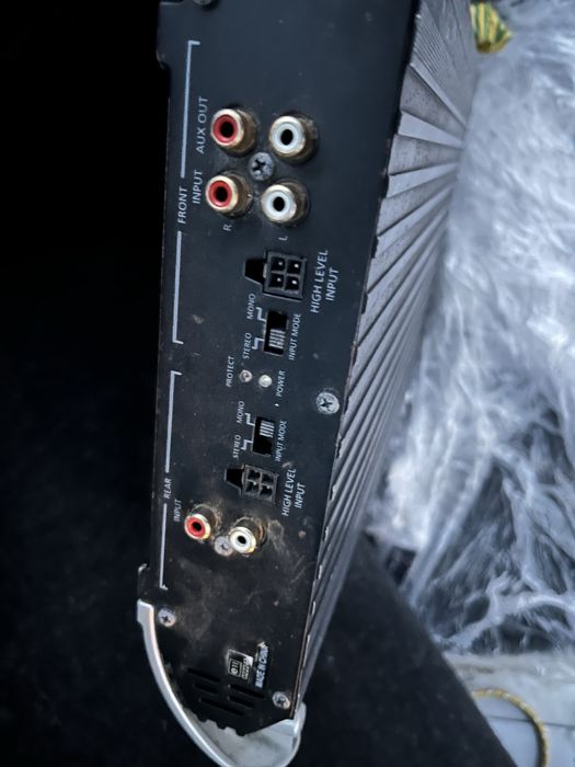 Statie / amplificator auto JBL GTO 75.4