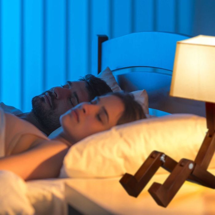 Lampa de masa robot, cu membre mobile, lemn, maro 42x18x32cm