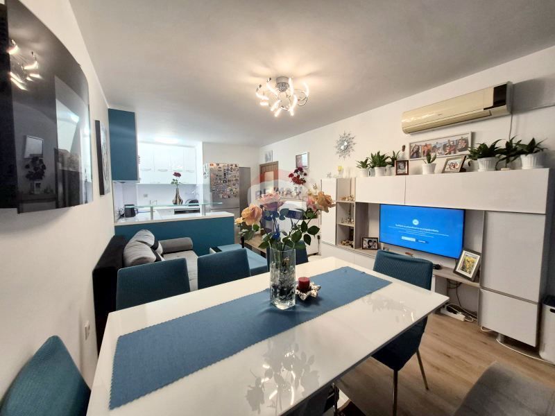 Продава се Двустаен апартамент в Варна, Възраждане 1 - 73 кв.м за 1172 €/кв.м - Снимка #2