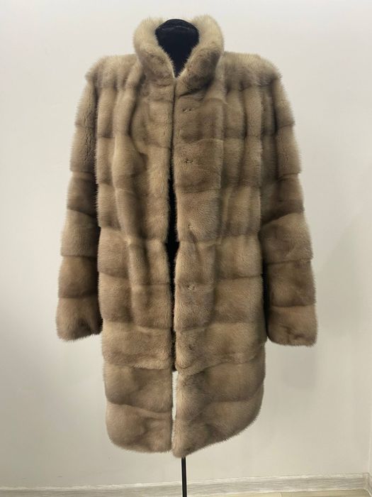 Скидка.Натуральная норковая шуба по отличной цене С шапкой