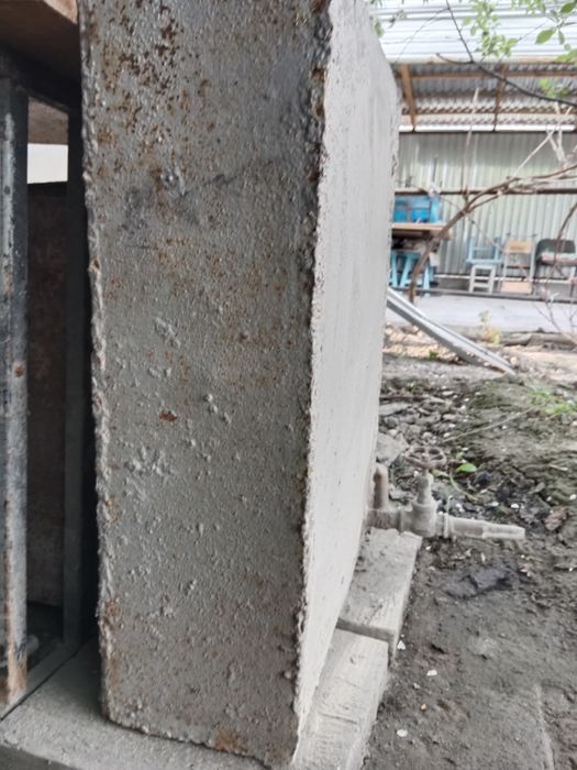 Продам емкость с краном