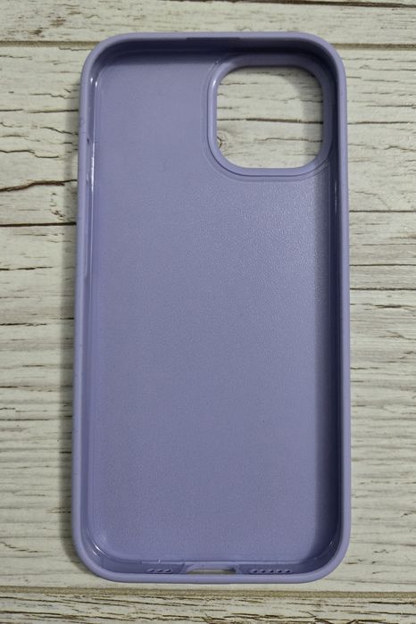 2 carcase si un cablu iPhone