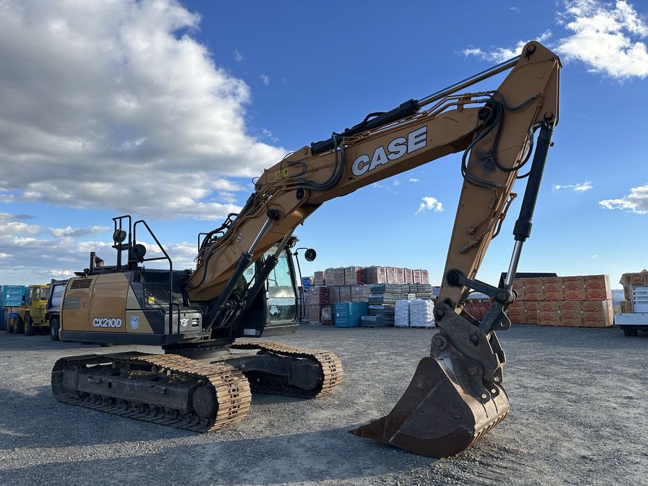 Excavator CASE CX210D