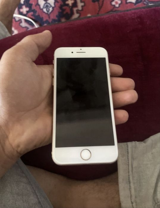 Iphone 8 256gb sotiladi. Plata kuygan
