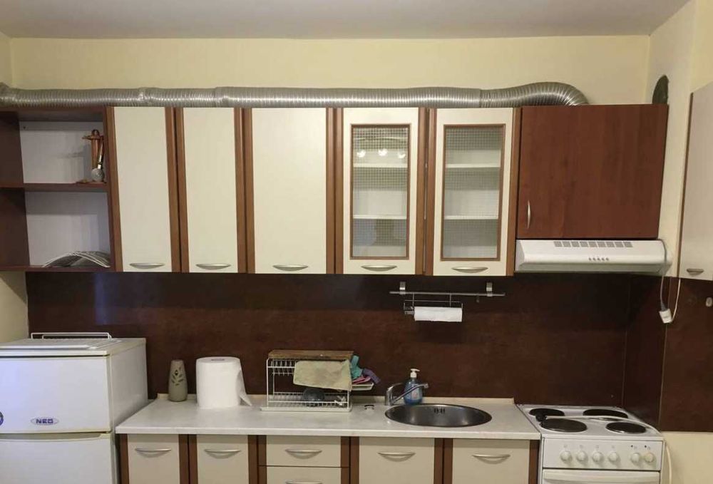 Дава се под наем Двустаен апартамент в Бургас, Сарафово - 70 кв.м за 275 € - Снимка #2