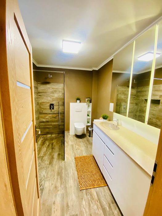 Apartament central 2 camere cu parcare