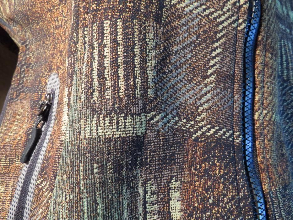 Продавам дамски уиндстопър soft shell Mammut