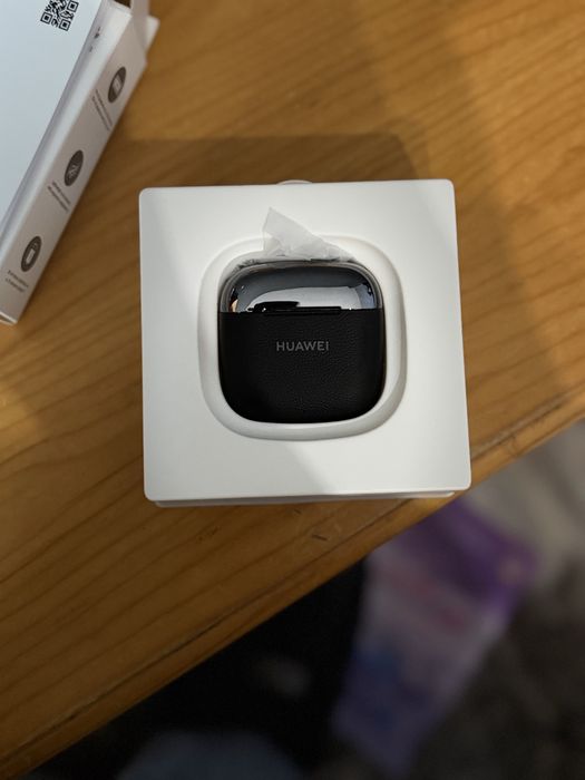 НЕИЗПОЛЗВАНИ слушалки Huawei Freebids SE3