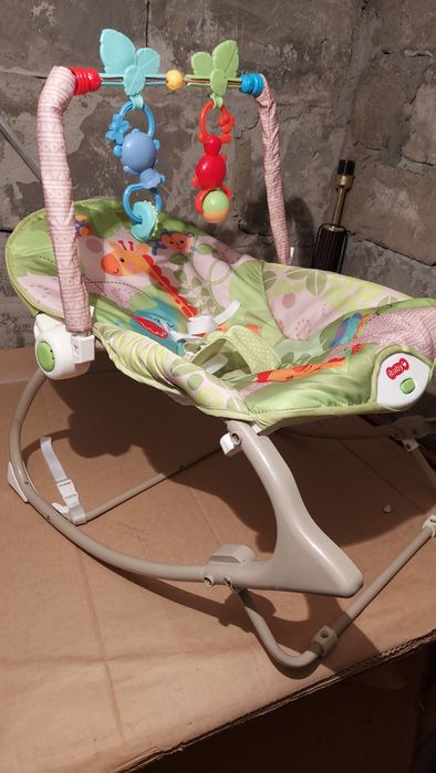 Продам детское кресло качалка.