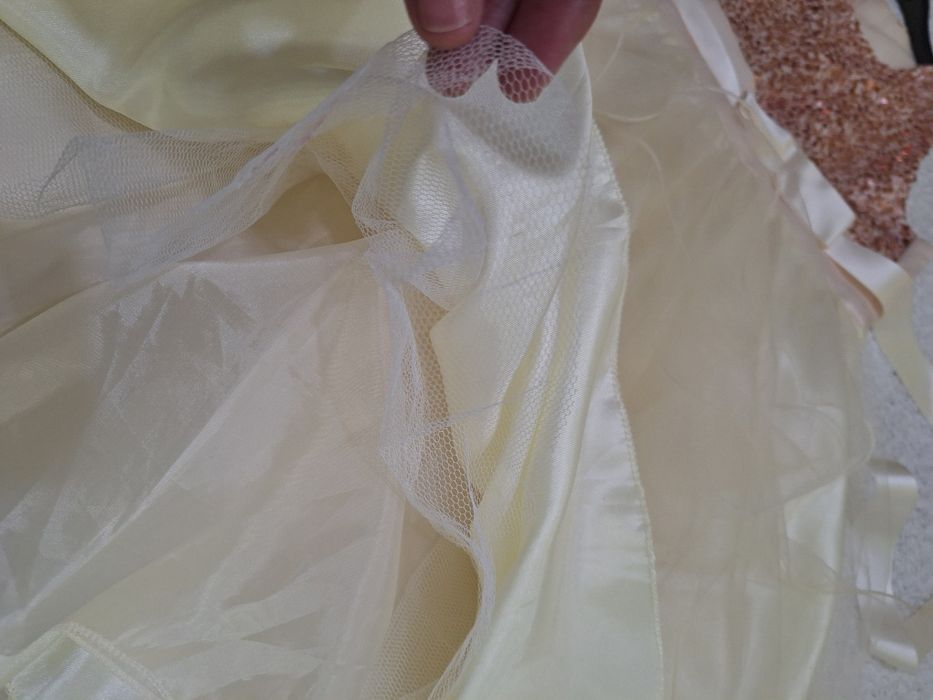 Детска рокля за малки дами-35лв.