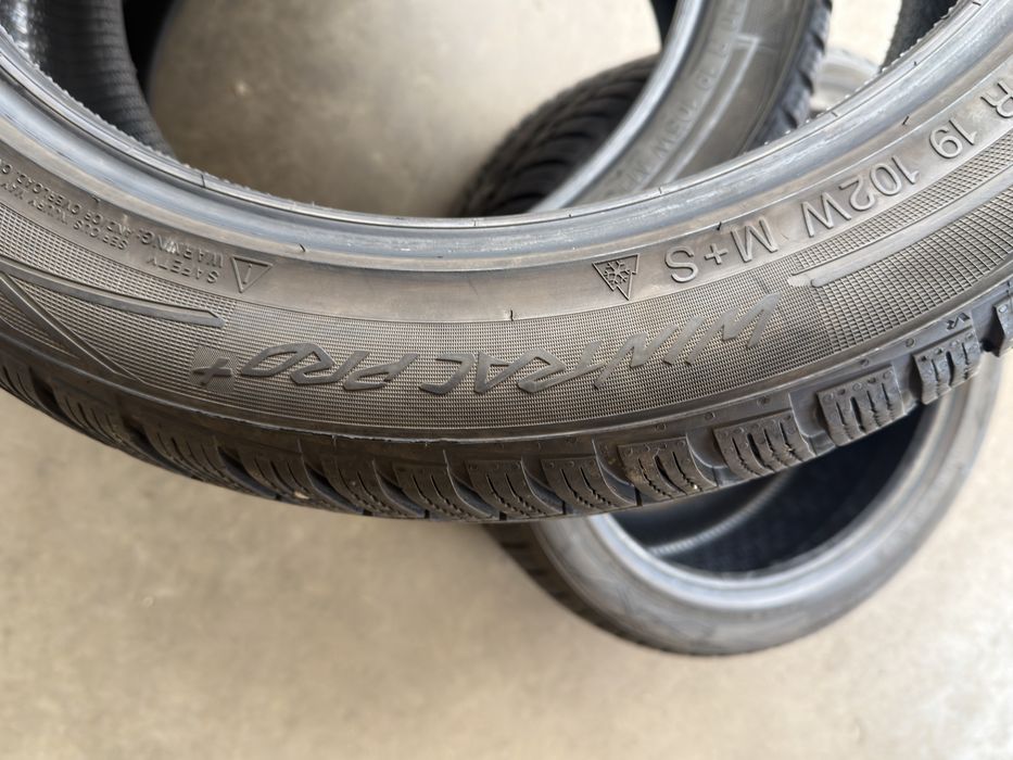Vand set anvelope 245/45/19-275/40/19 vredestein de iarnă ca noi