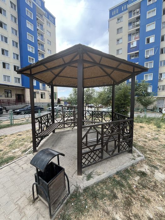 Беседка на на двор