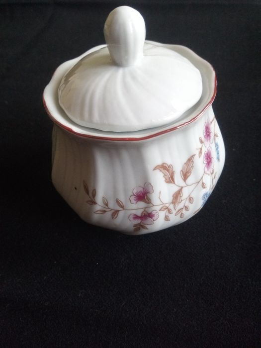 Порцеланова захарница от социализма