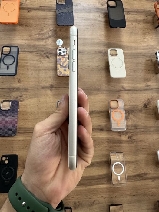 iPhone 11
