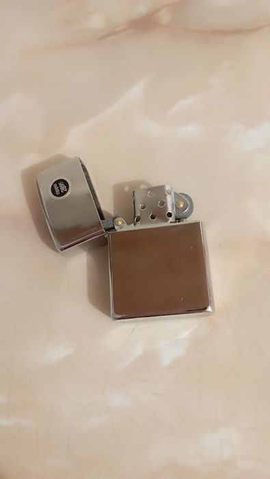 bricheta Zippo XII