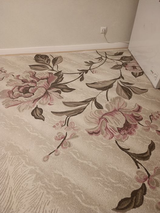 Продам ковер в отличном состоянии