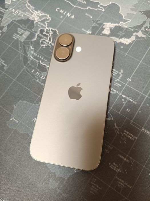 iPhone 17 black на 256 гб