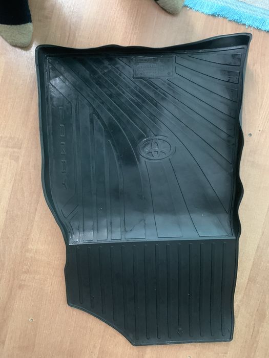 Полик для камри 70 ориг