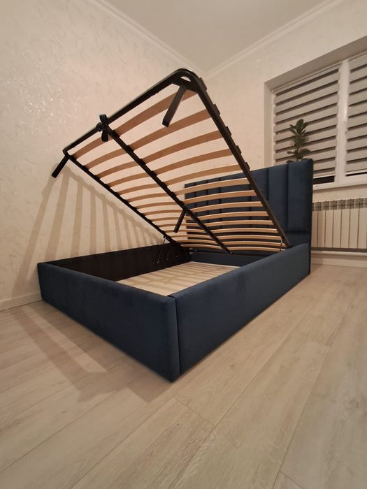 Кровати для спальни, матрацы.