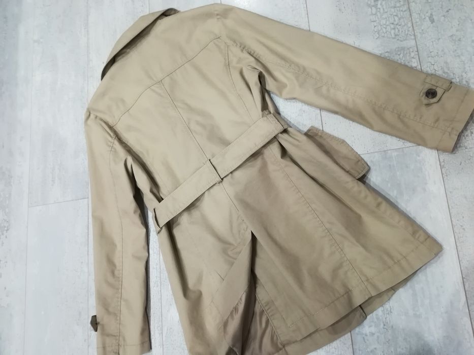 Тренчкот с двуредно закопчаване / размер:34/