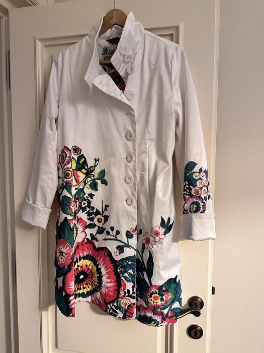 Trenci Desigual marimea 44