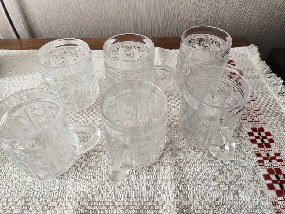 Набор маленьких кружек