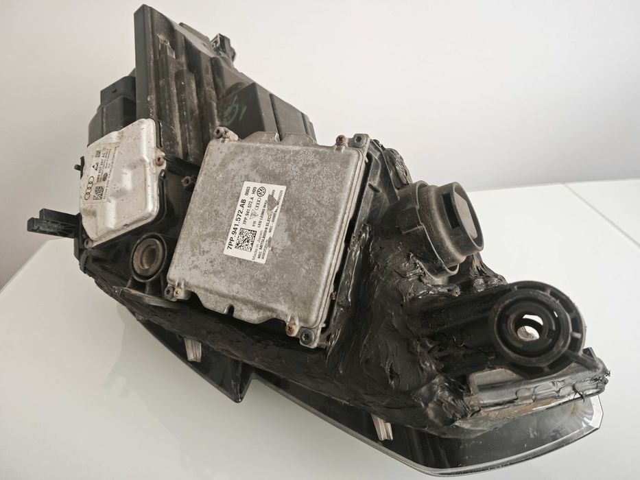 Оригинален фар AUDI A4 B9 FULL LED