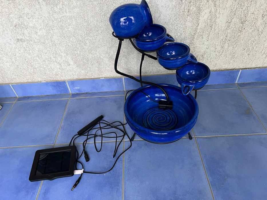 Fantana - cascada solara de gradina si terasa