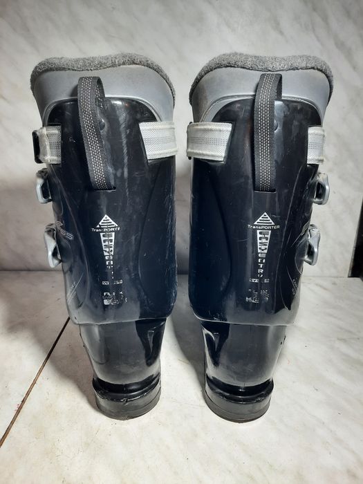 Clapari ski schi Dalbello mondo 26 corespunde mărimii 40.