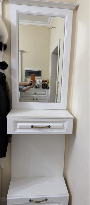 Продается шкаф навесной