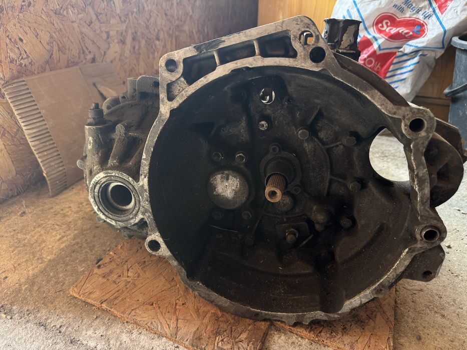 Коробка Volkswagen Passat B3 МКПП