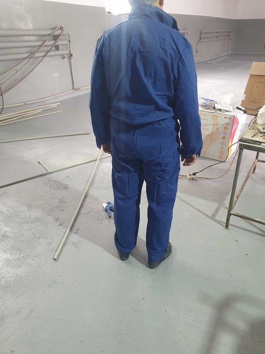 Продам рабочий комбинезон