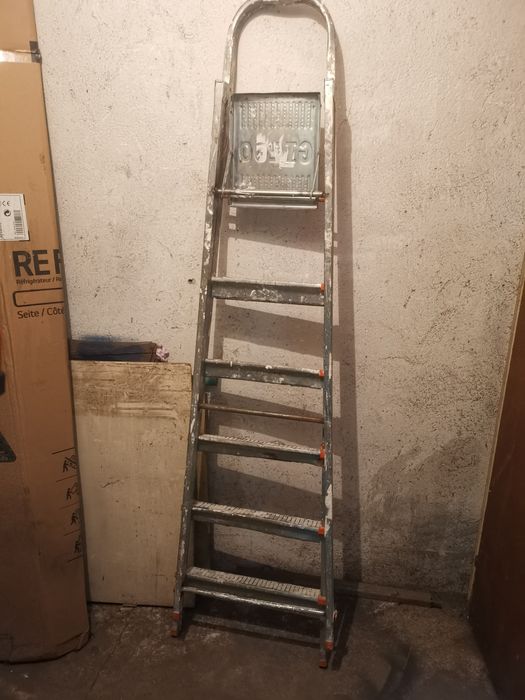 Стълба 185 см 56 стъпала.