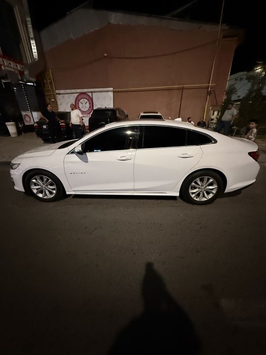 Malibu 2 2.4 sotiladi kelishiladi