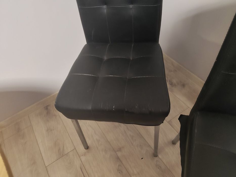 Кожени метални столове с забележки