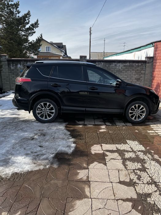 Автомашина Раф 4