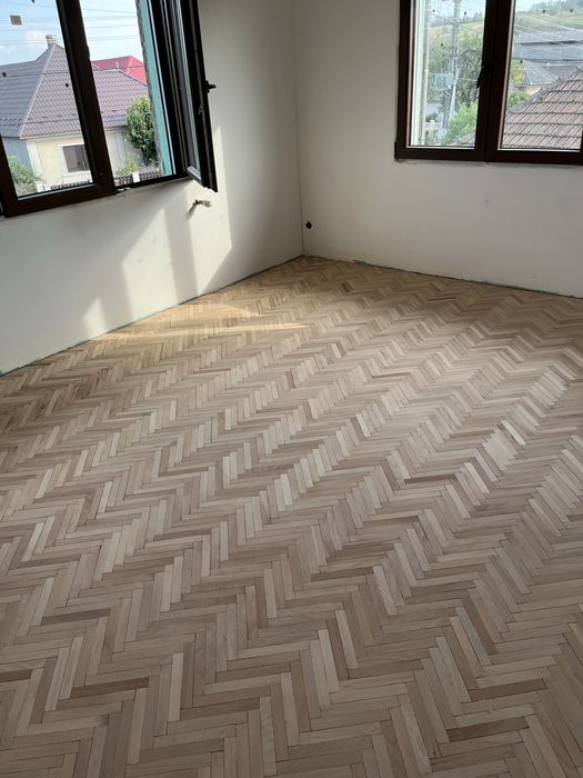 parchet masiv, pus sau reconditionat