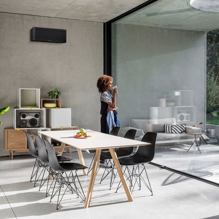 Aer conditionat, unitate interioara, Daikin Stylish, 9000 BTU, culoare negru, cod produs FTXA25B2V1BB, control prin app Onecta,  eficienta A+++