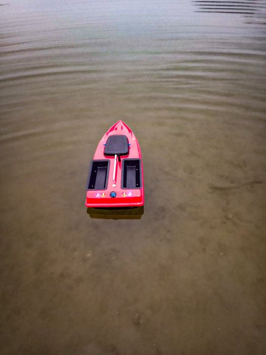 Лодка за захранка