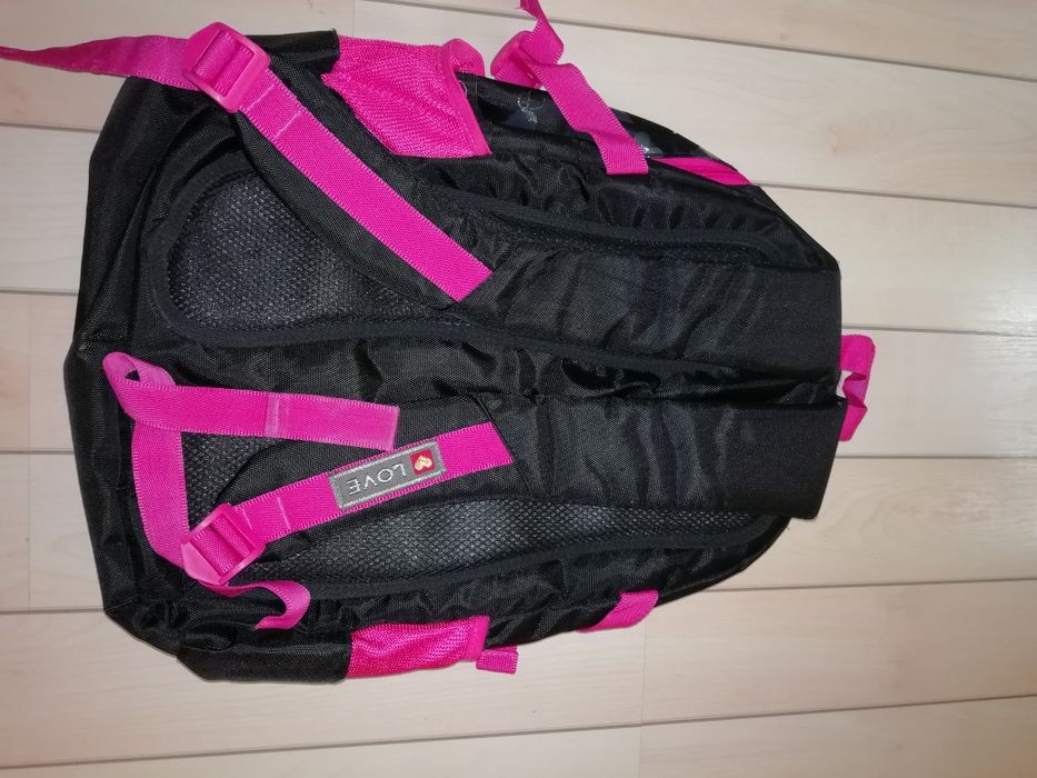 Продавам Ученическа раница