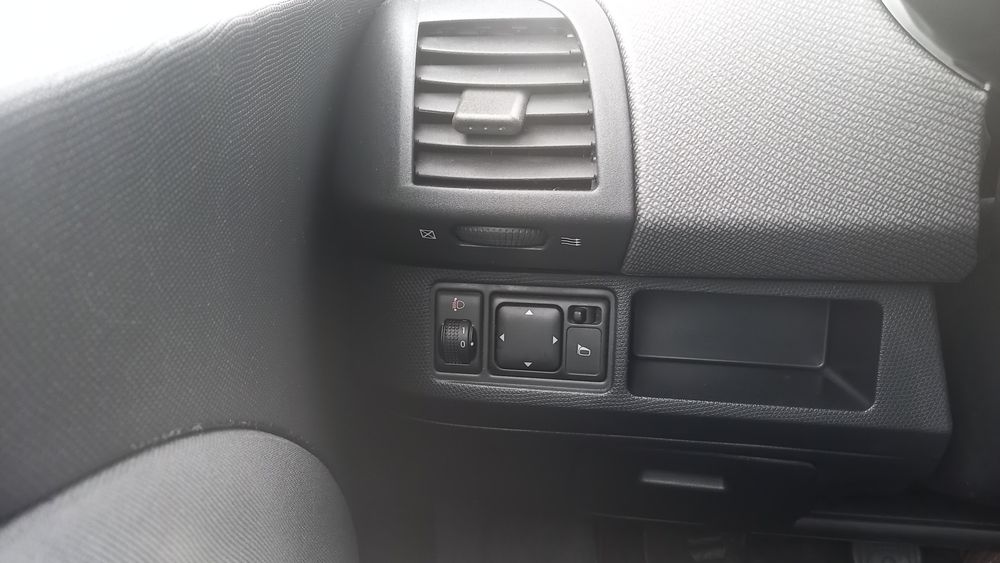 Nissan Micra benzină