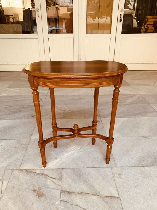 Антикварна едуардиянска бъбрековидна помощна маса – орех