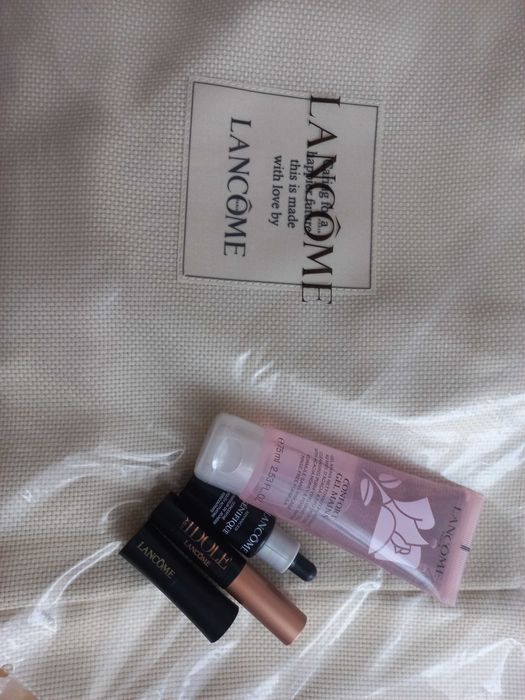 Set Lancome (mini produse + poseta)
