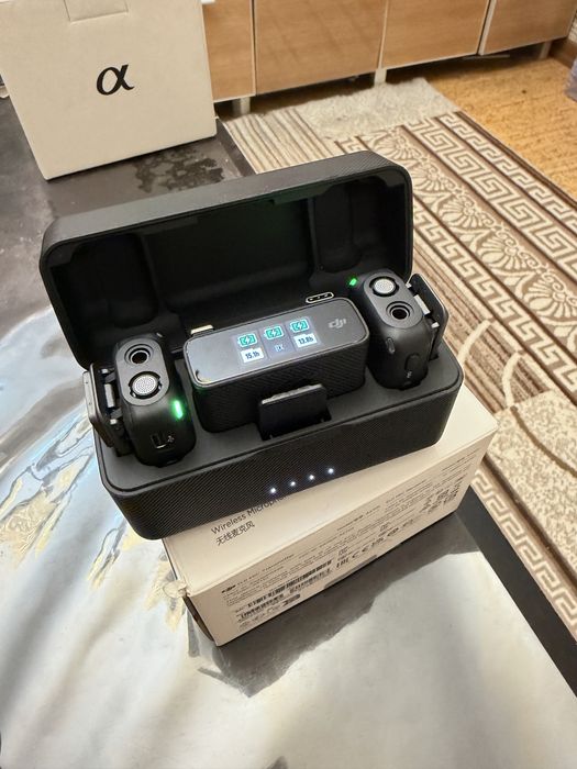 Микрофон DJI Mic (2TX + 1RX + Charging Case) черный