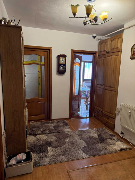Apartament 3 camere, decomandat Str. Mihai Viteazu