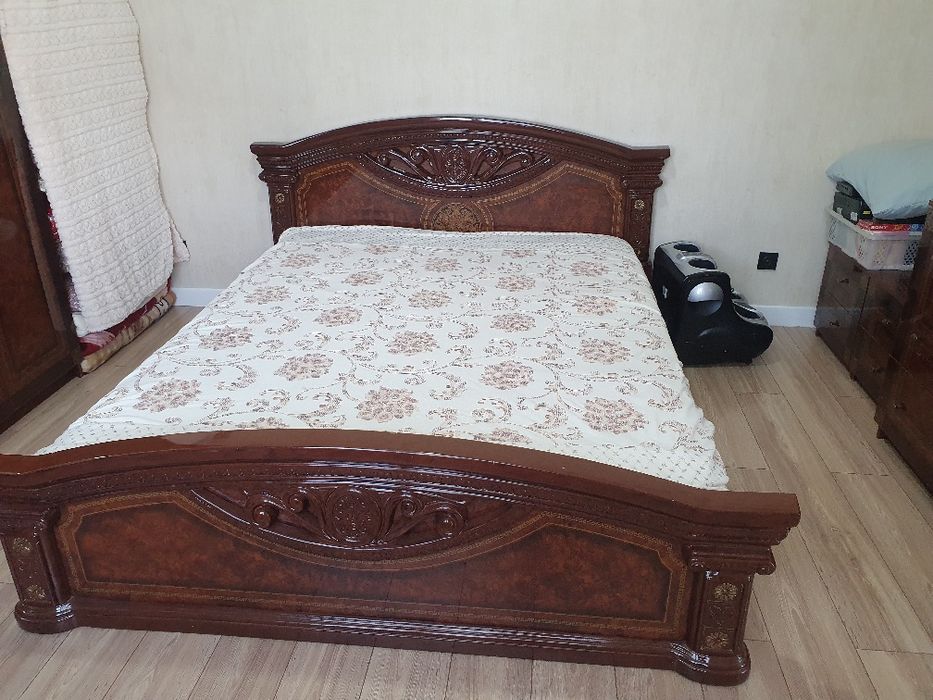 Продам спальни гарнитур