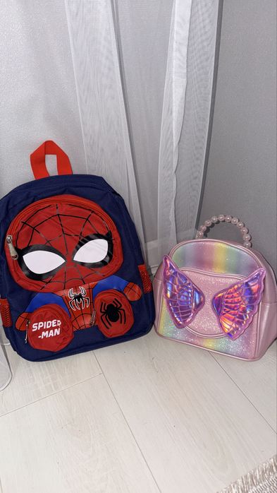 Рюкзаки для девочек и мальчиков