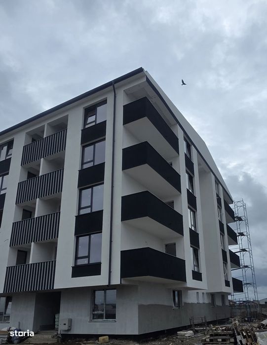 Apartament 3 camere, 2 grupuri sanitare, bloc nou,parcare,lift