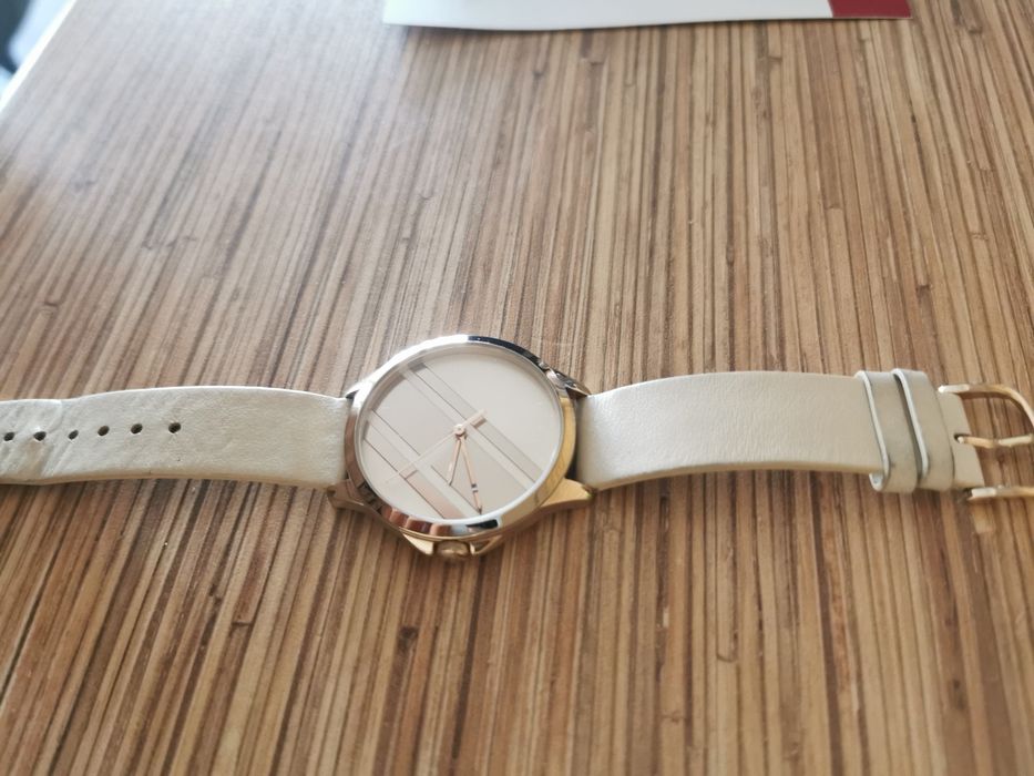 Дамски часовник Tommy Hilfiger